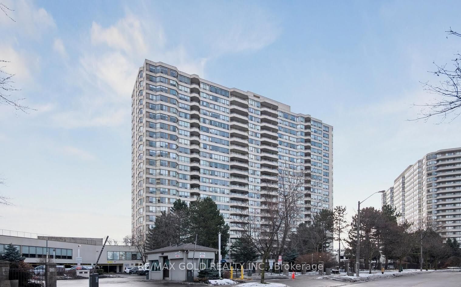 Property Photo:  3 Greystone Walk Drive 1923  ON M1K 5J4 