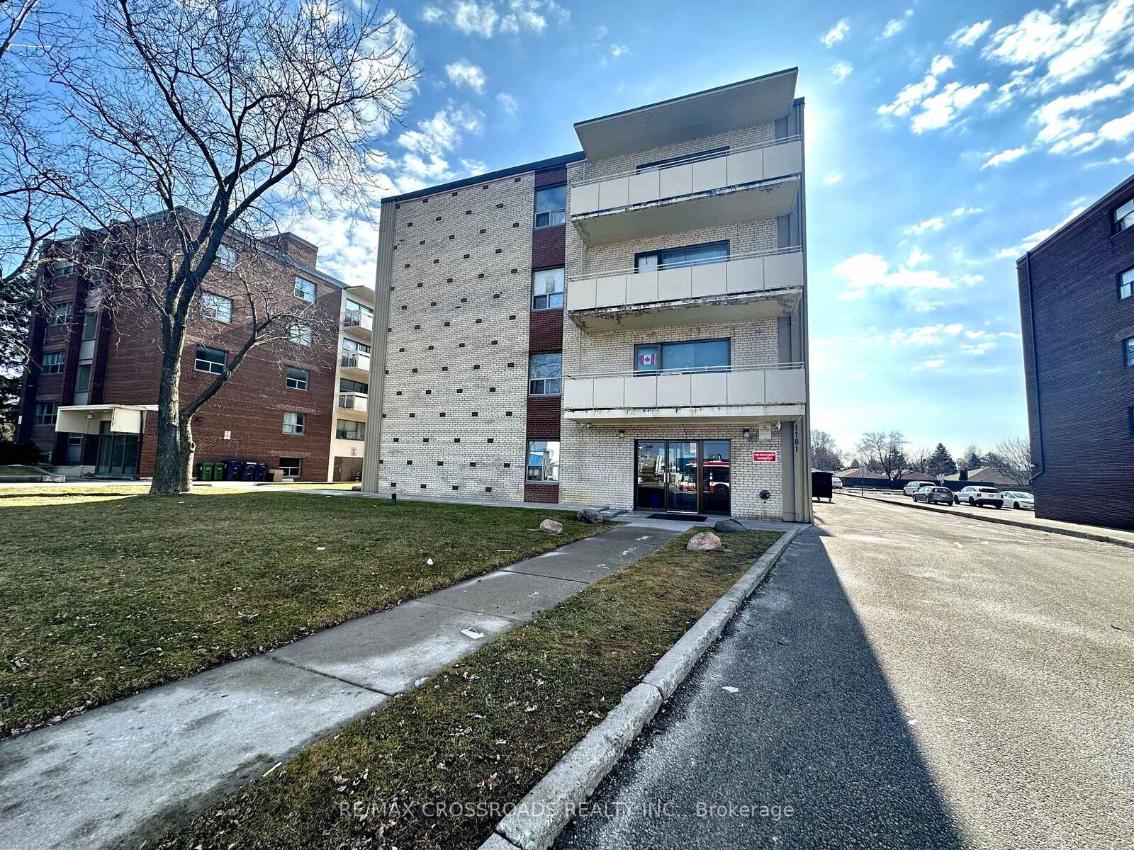 Property Photo: 1181 Ellesmere Road 406 ON M1P 2X6