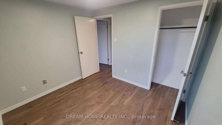 Property Photo: 2 Renata Royal Way ON M2H 1K9