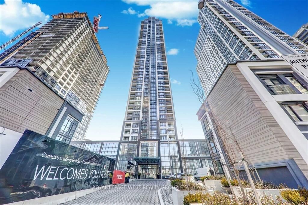 Property Photo: 7 Mabelle Avenue 2903 ON M9A 0C9