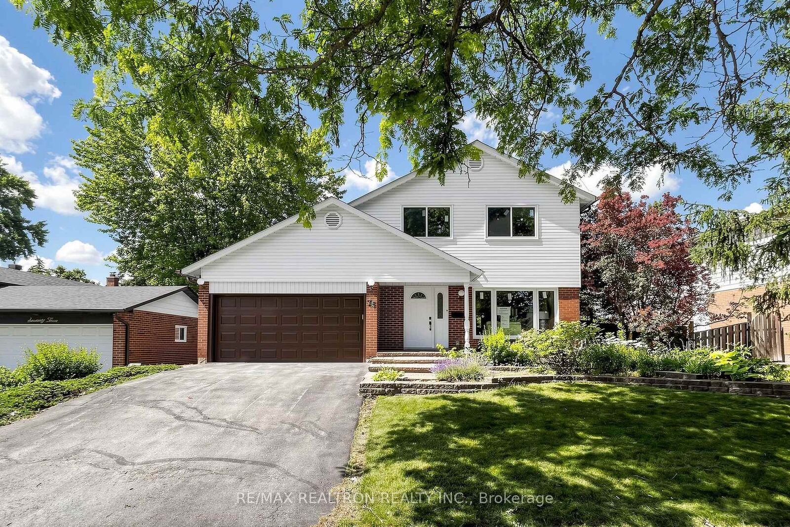 Property Photo: 75 Pringle Avenue ON L3P 2P5
