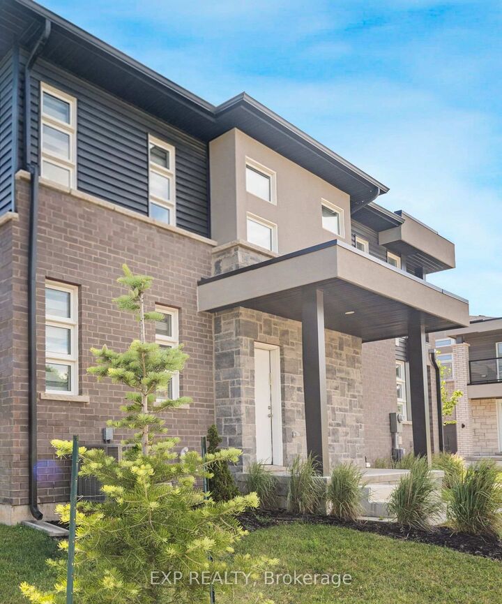 Property Photo: 5672 Dorchester Road 28 ON L2G 5S3