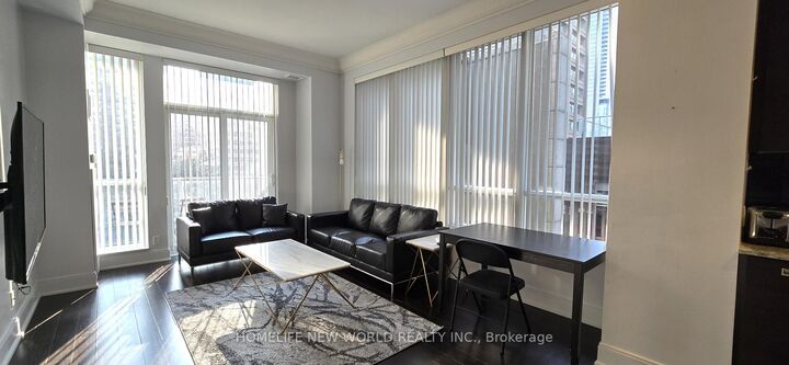 Property Photo: 21 Balmuto Street 605 ON M4Y 1W4