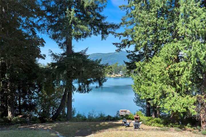 Property Photo: 9370 Cottonwood Rd BC V0R 1K5