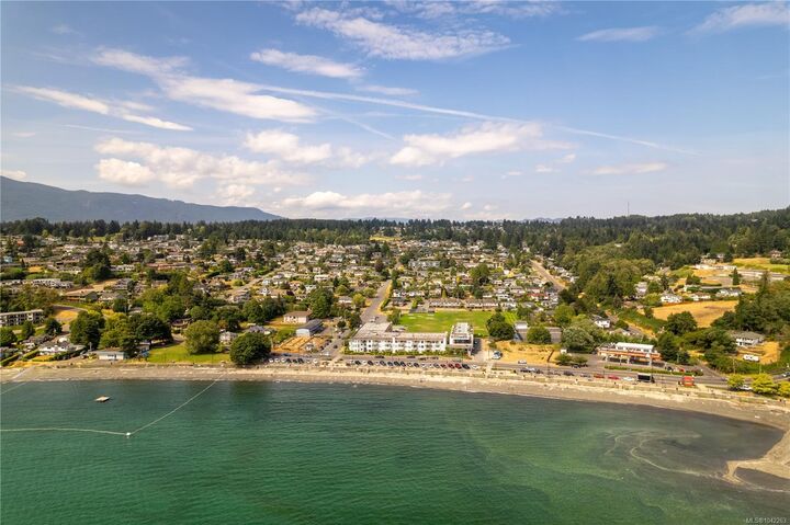 2835 Departure Bay Rd #101 — photo 1