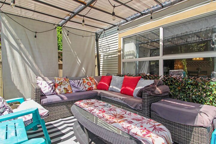 Property Photo:  12165 75 Avenue 12  BC V3W 0W7 