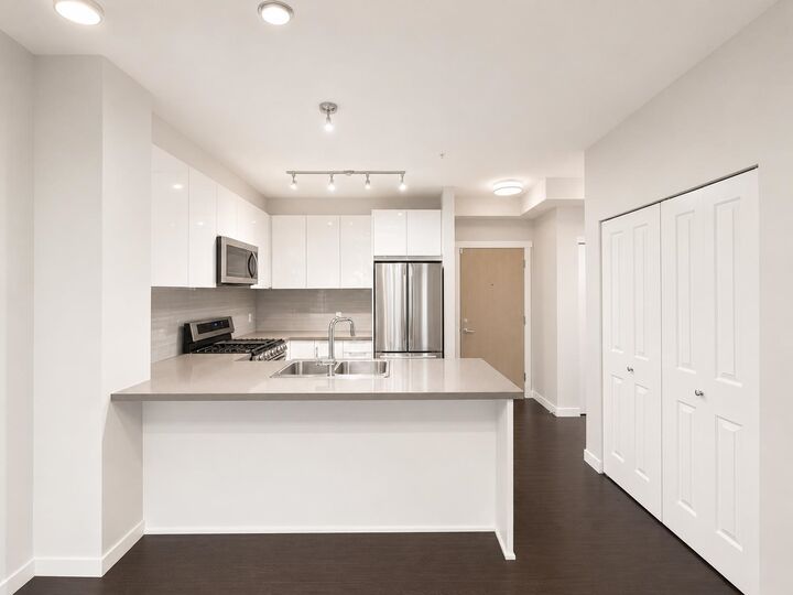 Property Photo: 607 Cottonwood Avenue 108 BC V3J 0H1