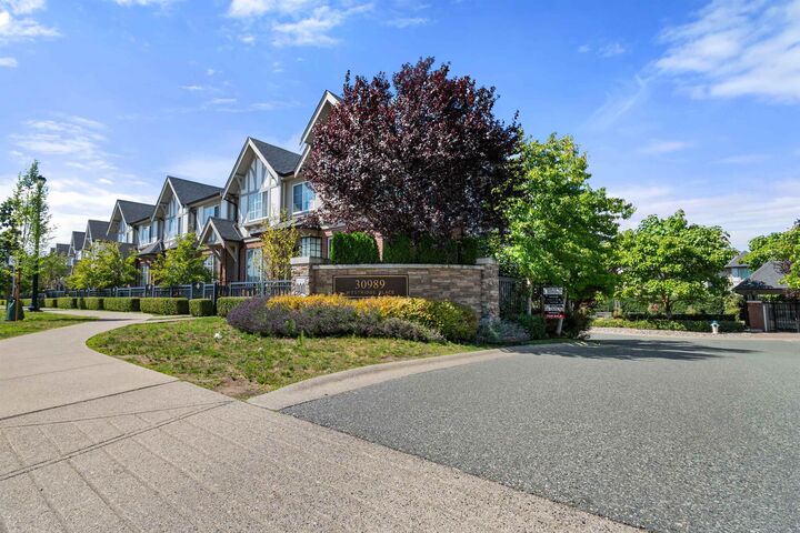 Property Photo: 30989 Westridge Place 15 BC V2T 0E7