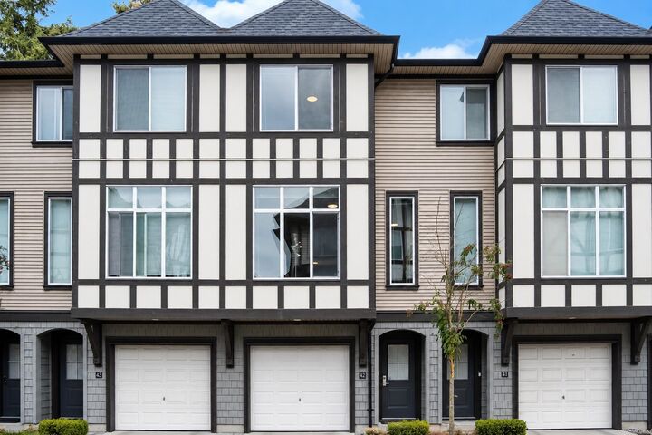 9728 Alexandra Road 42 — photo 1