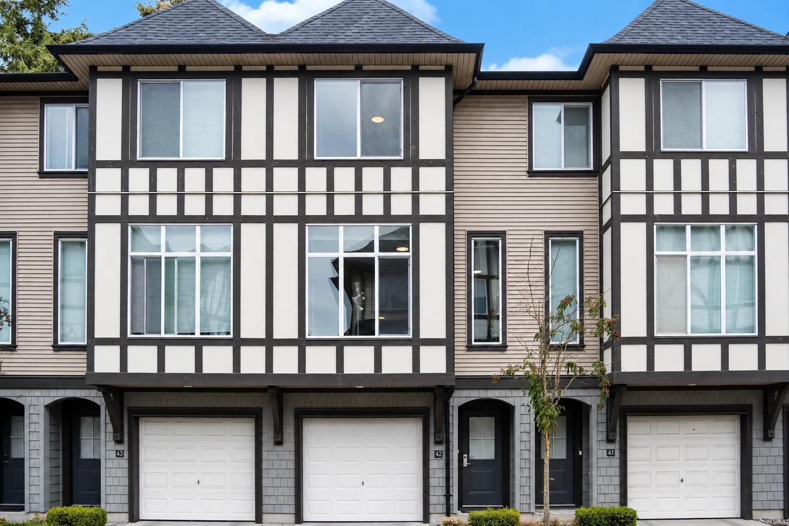 Property Photo: 9728 Alexandra Road 42 BC V6X 0M4