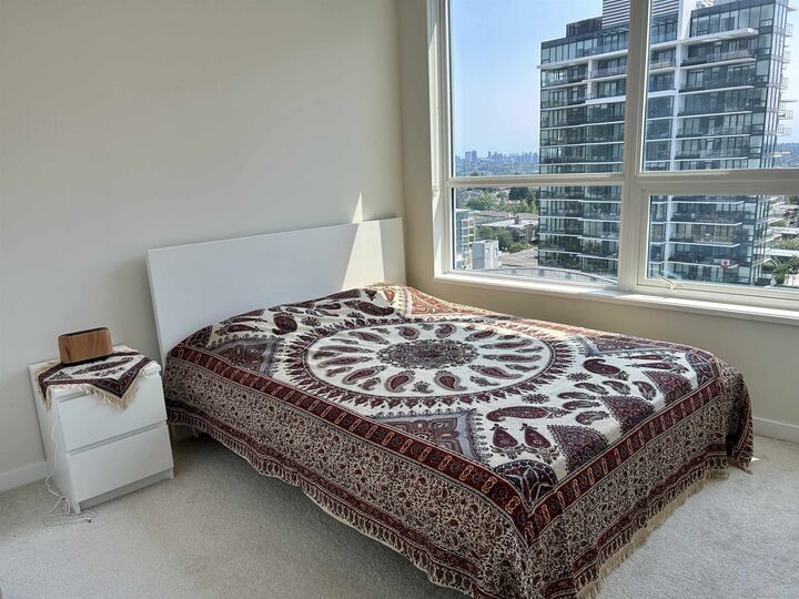 Property Photo:  125 E 14th Street 1403  BC V7L 0E6 