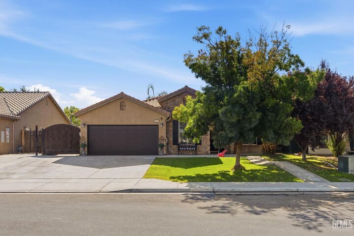 Property Photo: 9508 Wareham Drive CA 93313