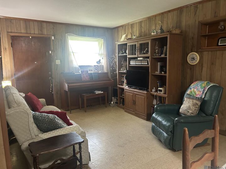 Property Photo: 6010 Groom Rd LA 70714