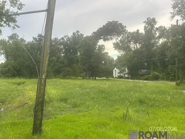 Property Photo:  710 S Pleasant Ave  LA 70737 