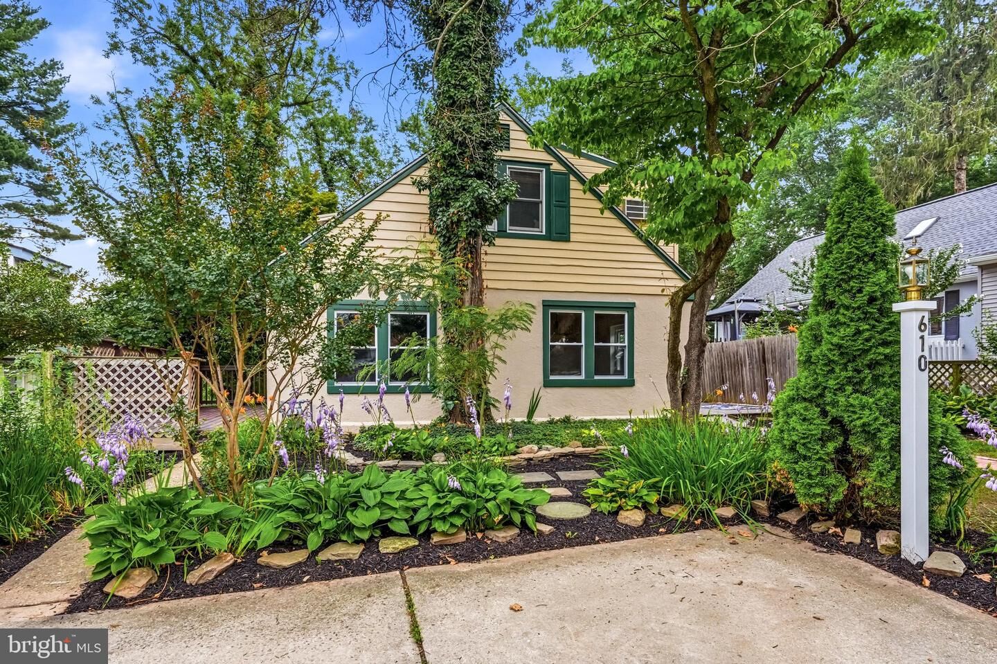 Property Photo: 610 W Market Street PA 19382
