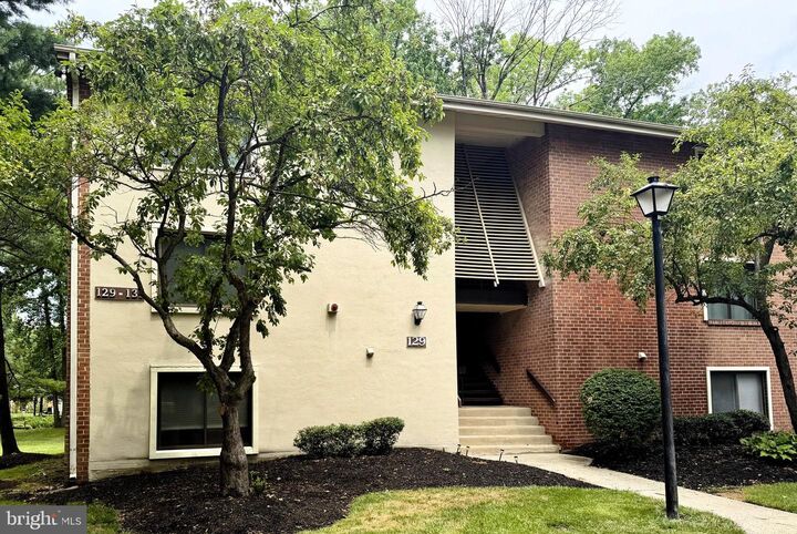 Property Photo:  129 Echelon Road 2  NJ 08043 