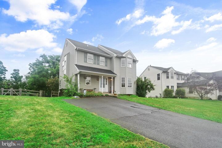 Property Photo: 806 Elizabeth Court PA 19426