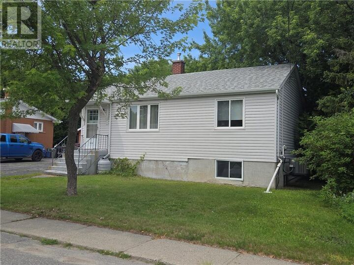 Property Photo:  212 Second Avenue  ON P3Y 1M2 