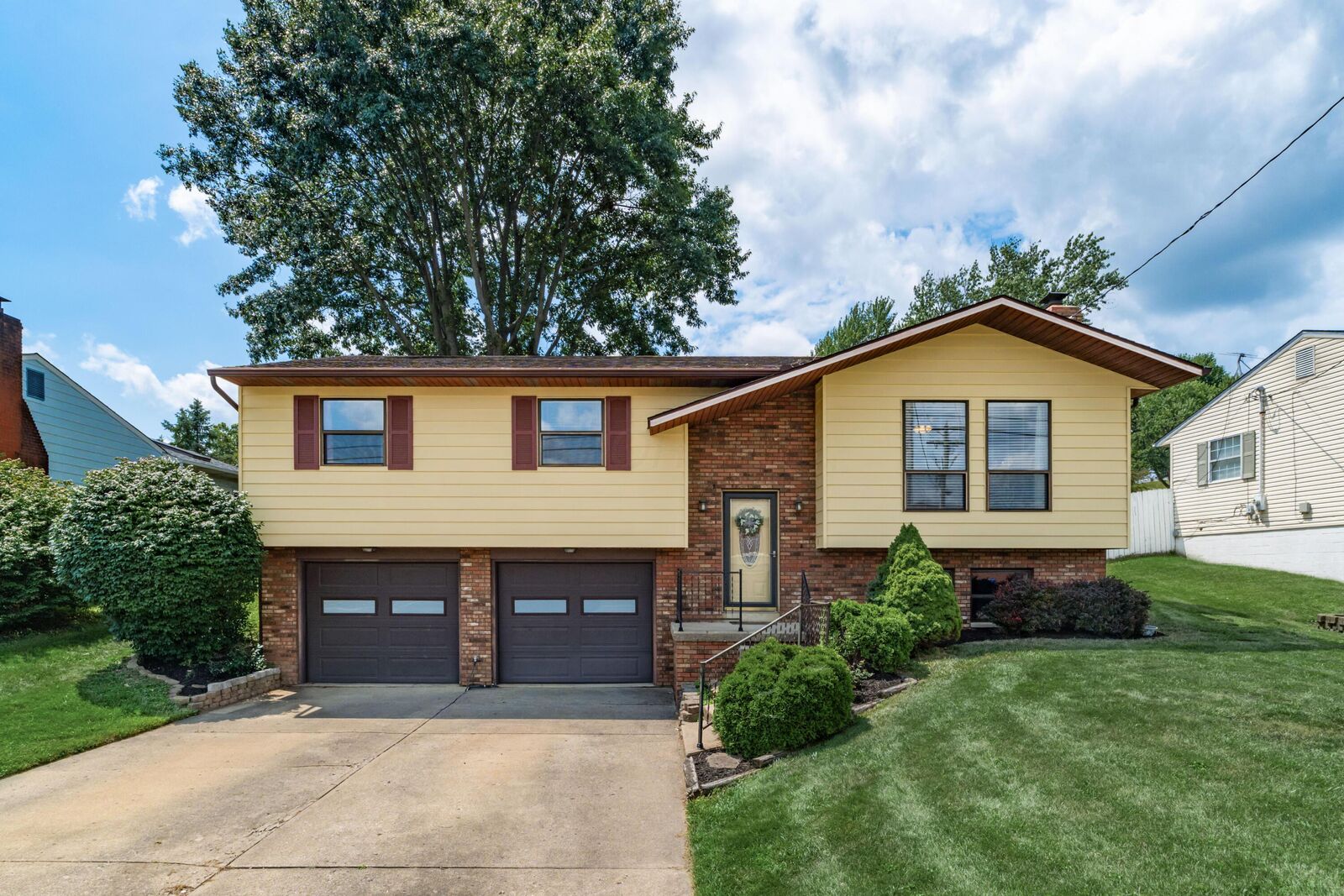 Property Photo:  137 Whittier S Drive  OH 43130 