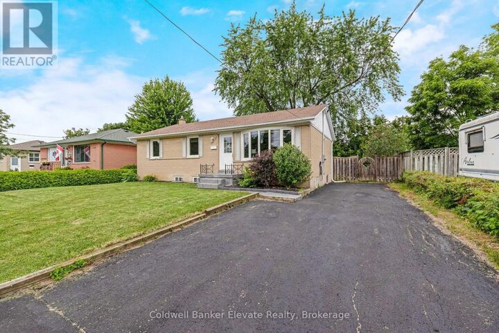 Property Photo: 39 McGilvray Crescent ON L7G 1L7
