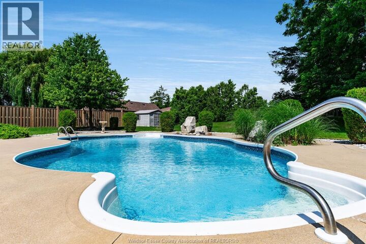Property Photo: 3036 Aurelia Crescent ON N9Y 3Y2