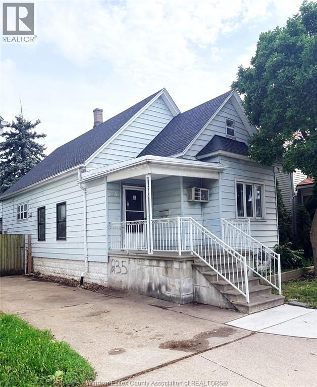 Property Photo:  1235 Erie Street East  ON N9A 3Z6 