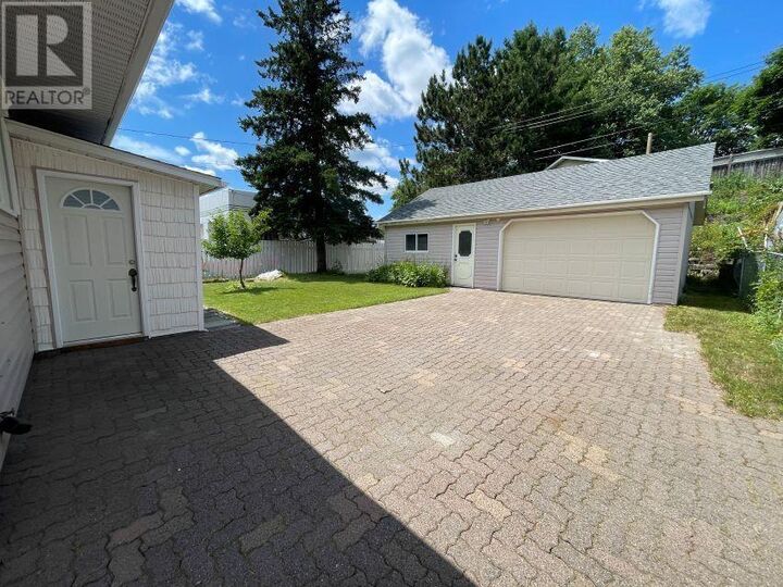 Property Photo: 66 Dieppe Ave ON P5A 1H3