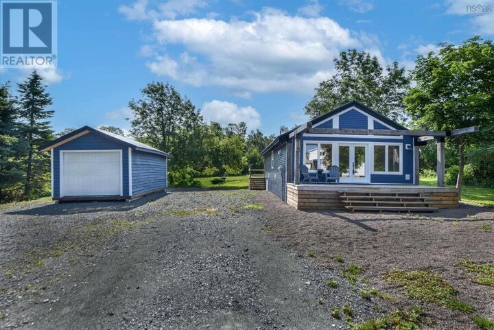 Property Photo: 15 Birch Lane NS B0K 1X0