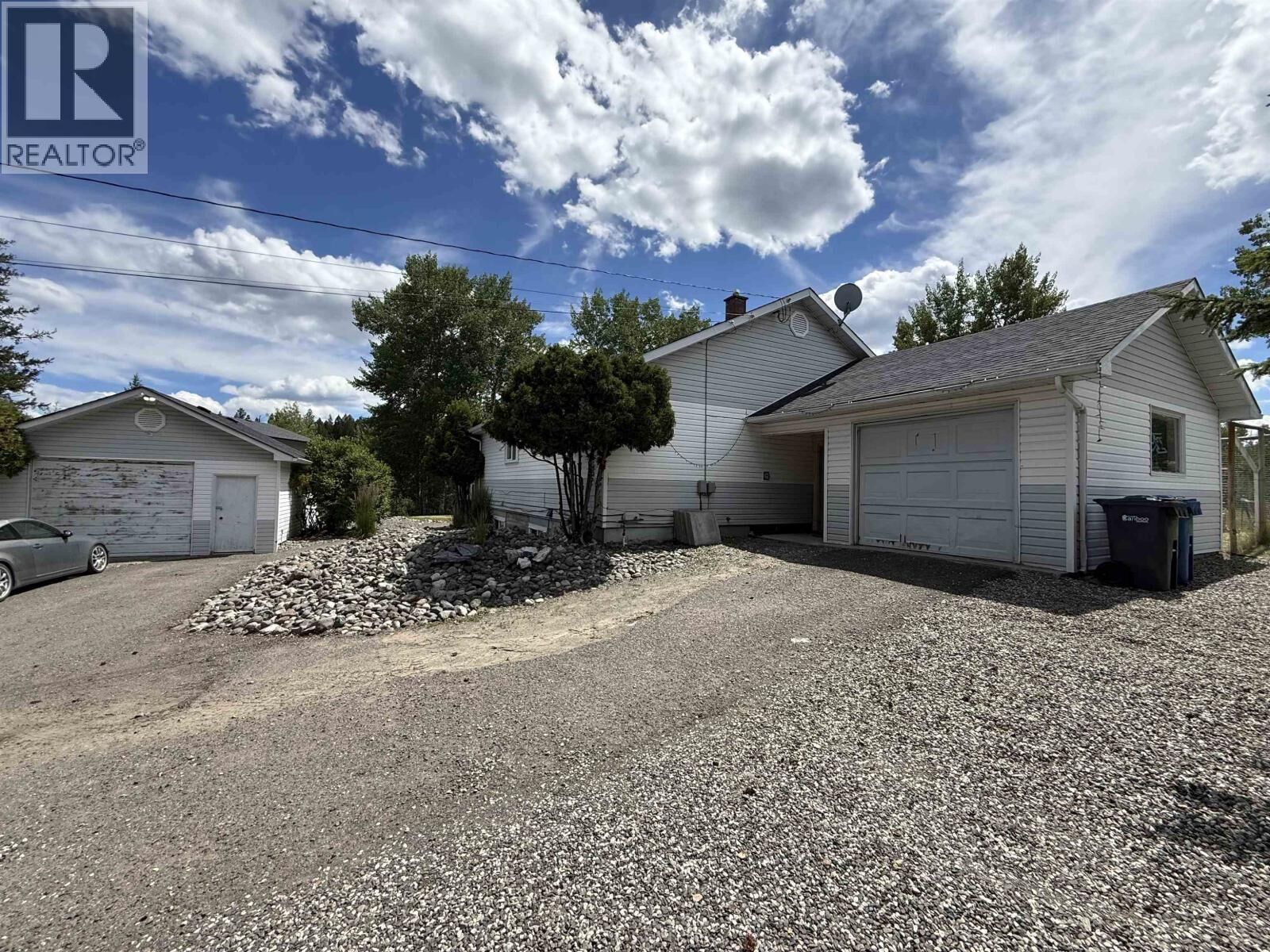 Property Photo: 185 Bridge Creek Place BC V0K 2E0