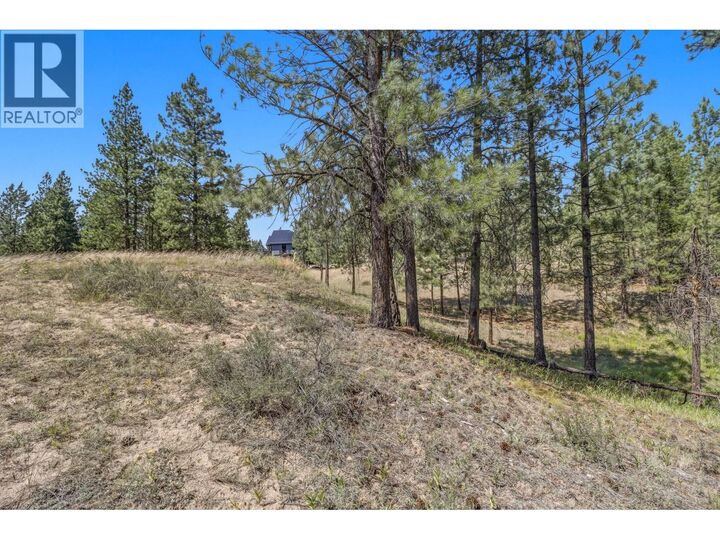 205 Corral Boulevard — photo 1