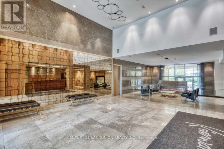 Property Photo: 28 Uptown Drive 323 ON L3R 5M8