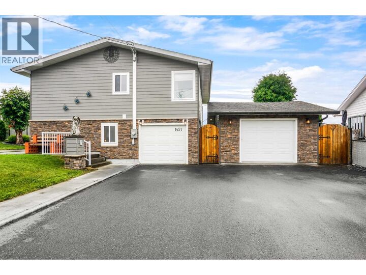 Property Photo: 1457 Albatross Avenue BC V8C 1P9