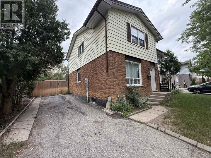 Property Photo: 105 Patience Crescent ON N6E 2K8