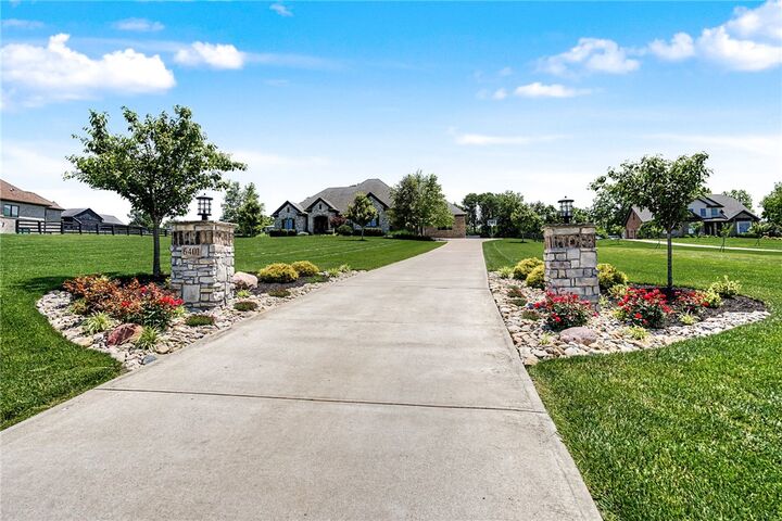 Property Photo:  6401 Trillium Drive  OH 45068 