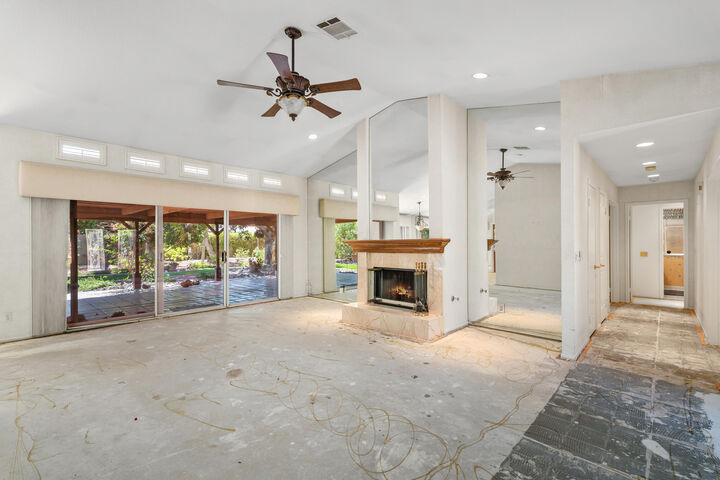 Property Photo: 39580 Regency Way CA 92211