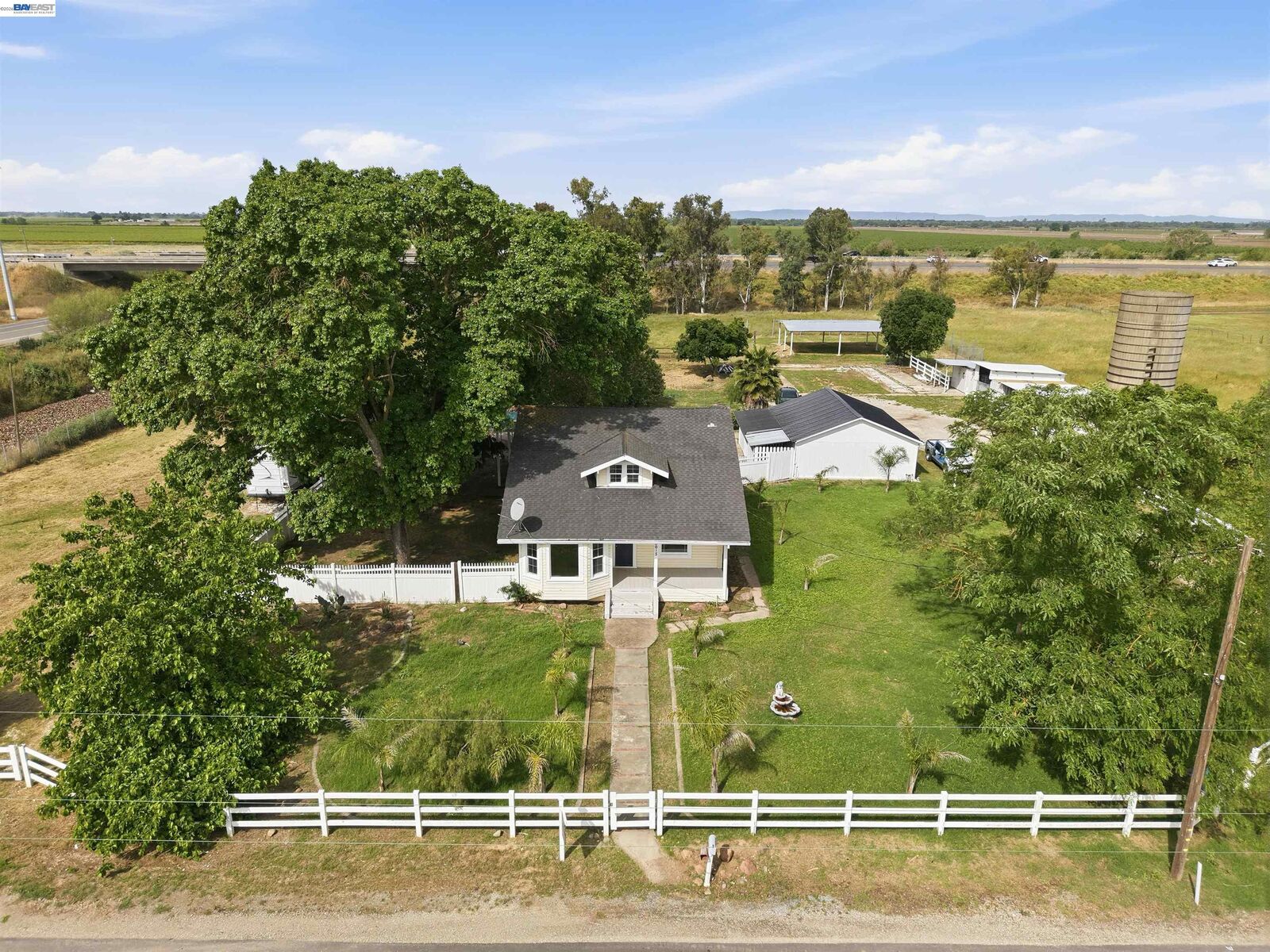 Property Photo: 3015 Point Pleasant Rd CA 95757