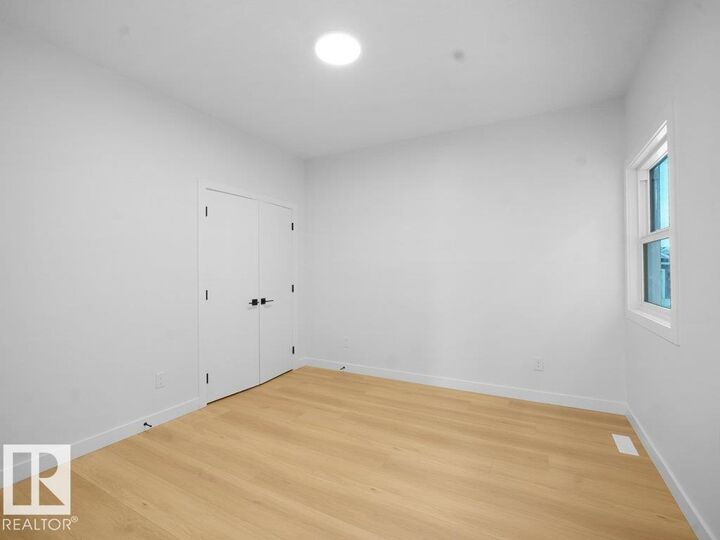Property Photo:  1135 Starling Drive NW NW  AB T5S 0X9 