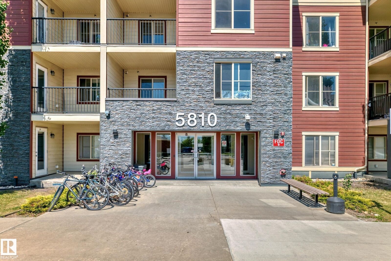 Property Photo: 5810 Mullen Place NW 316 AB T6R 0W3