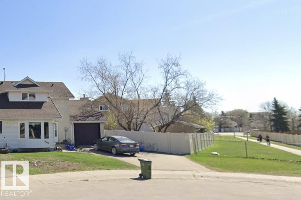 Property Photo: 9503 180A Street NW AB T5T 2Z4