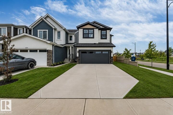 Property Photo: 6921 54 Avenue AB T4X 2Z7