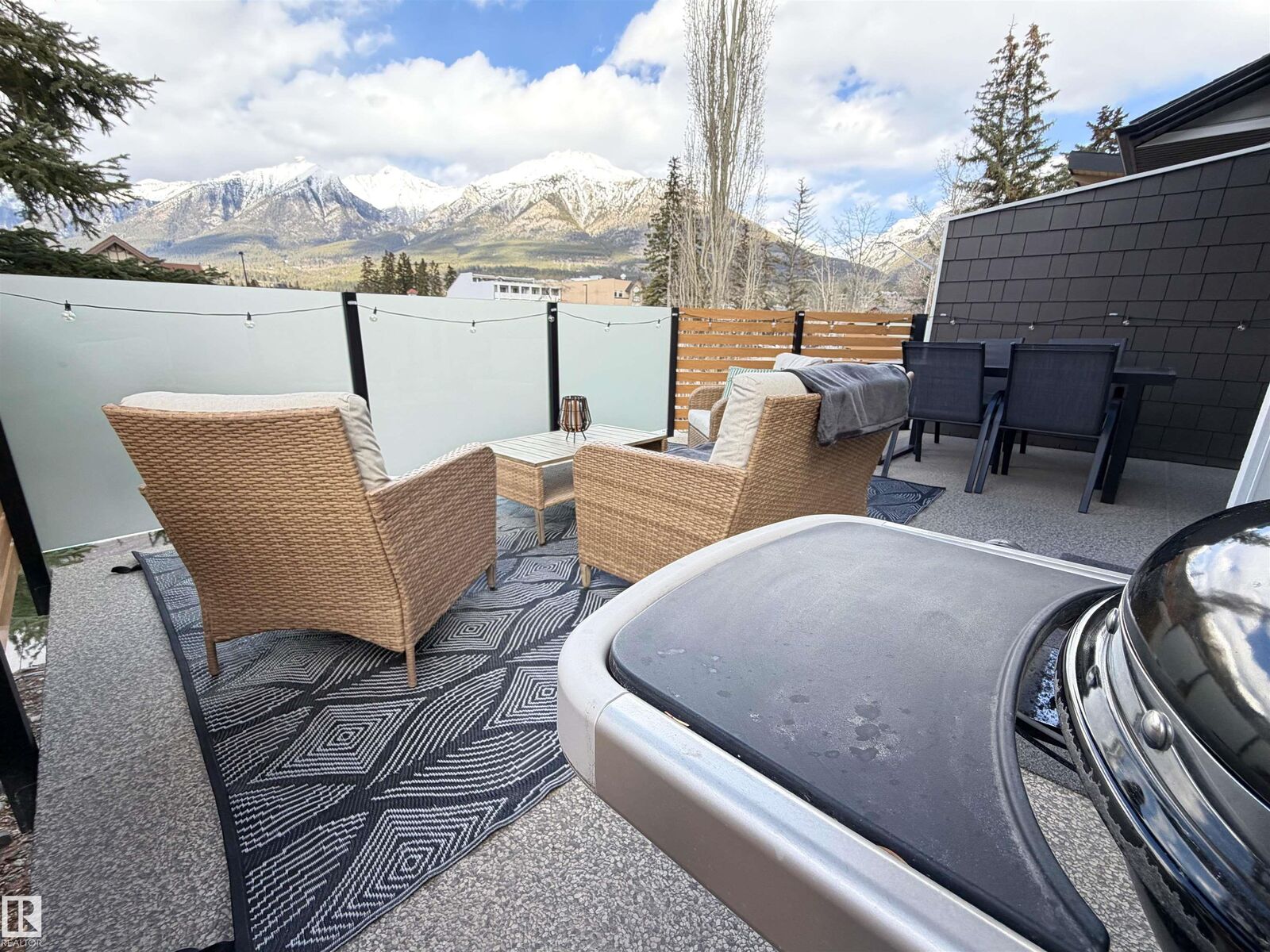 Property Photo:  729 7th Street  AB T1W 2C3 