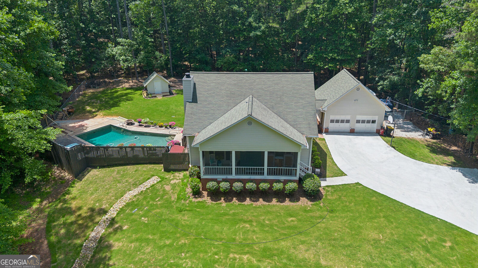 Property Photo: 160 Wills Way GA 30214