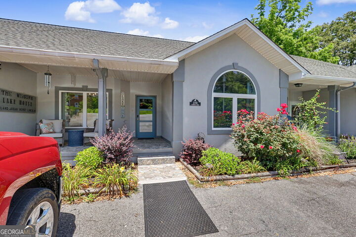 Property Photo:  209 N Berrong Street B  GA 30546 