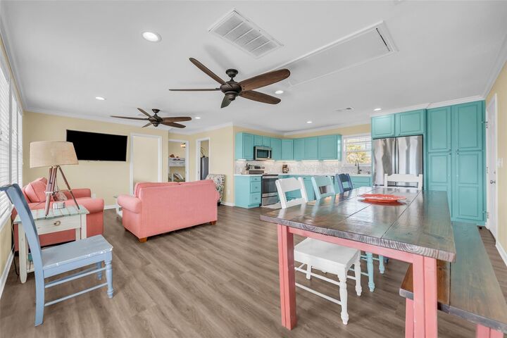 Property Photo:  610 Surf Drive  TX 77541 
