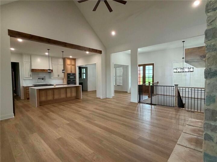 Property Photo:  2 SE Woodview Rd N/A  MO 64507 