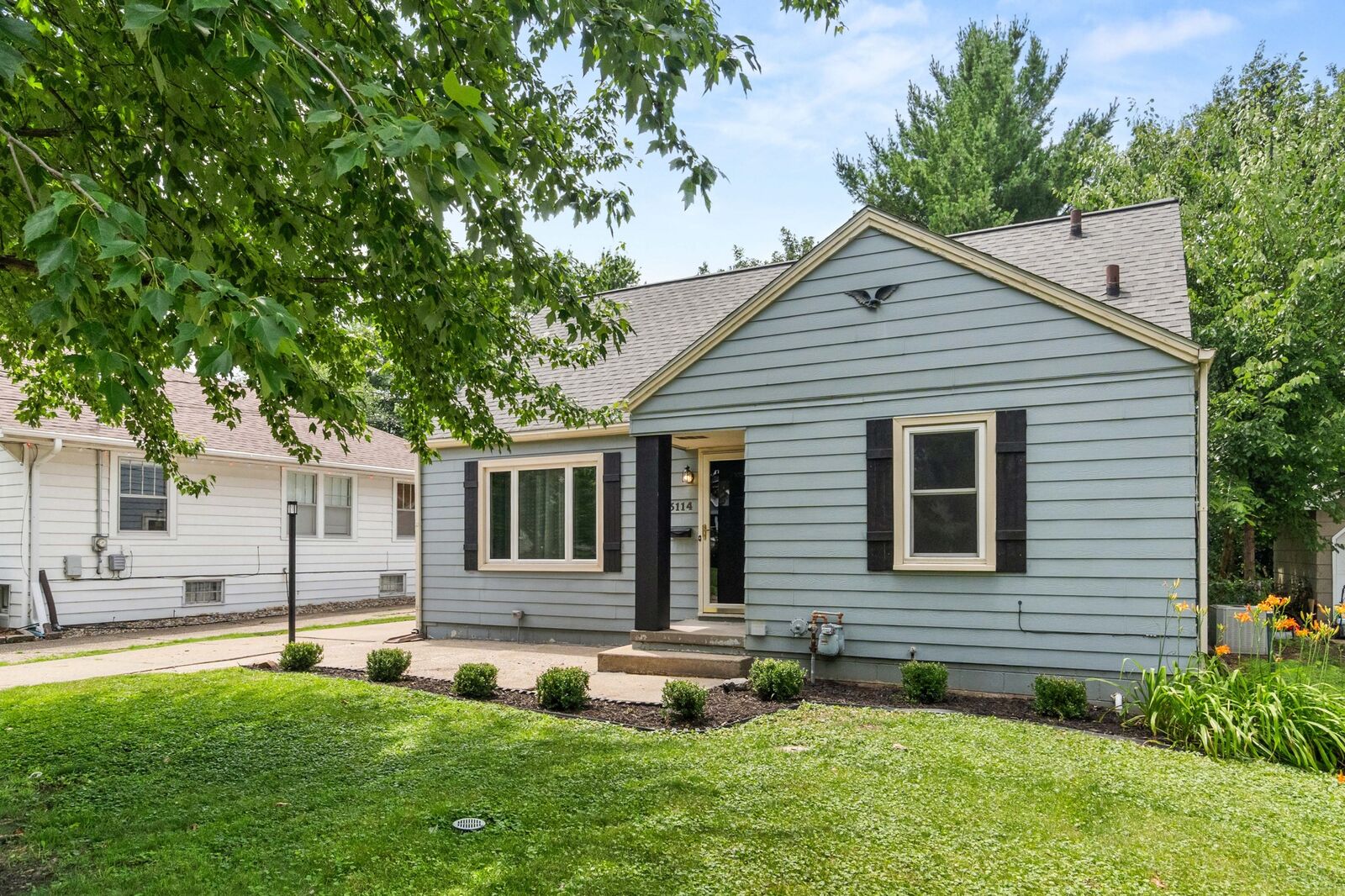 Property Photo:  3114 48th Place  IA 50310 