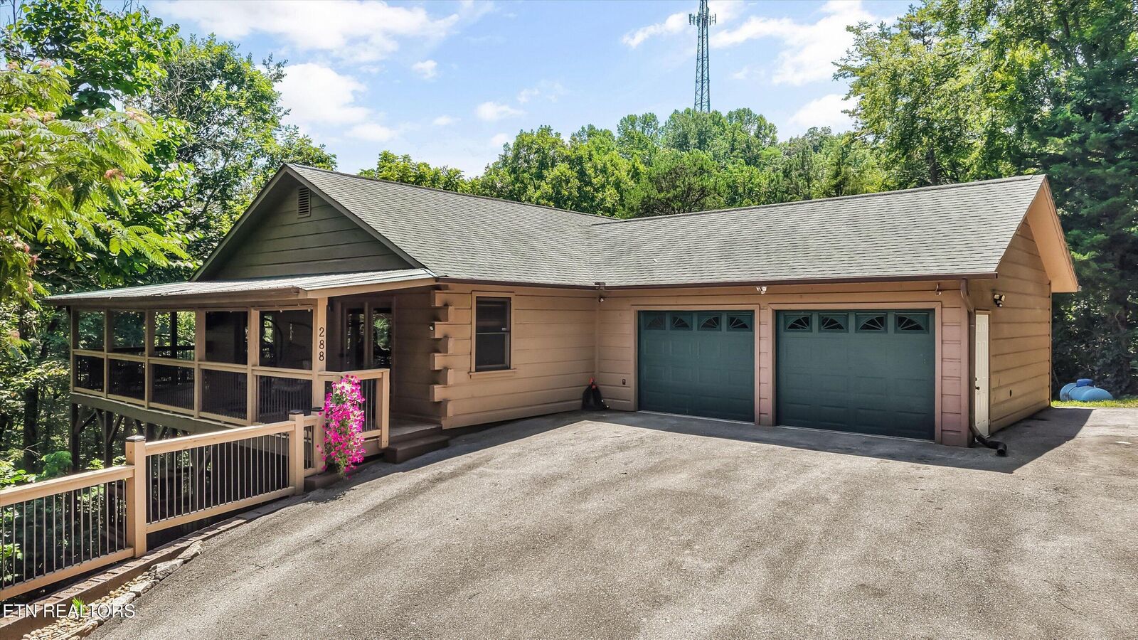 Property Photo: 288 Panther Creek Rd TN 37876