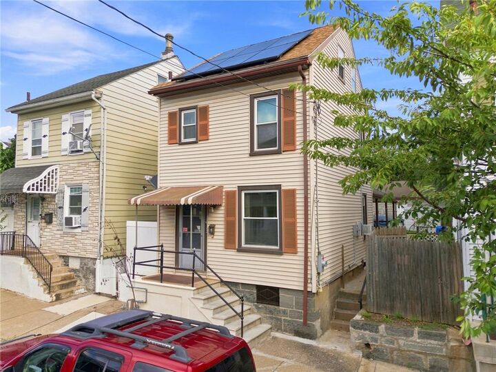 Property Photo:  1433 Ferry Street  PA 18042 