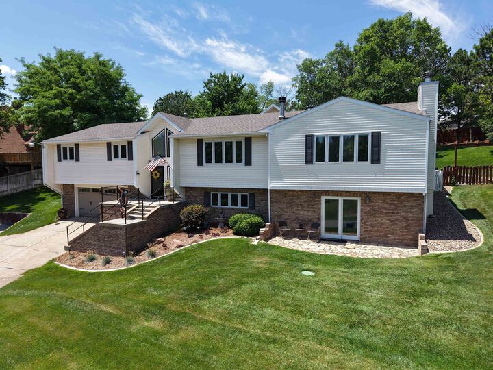 Property Photo: 1120 Apache Dr NE 69101