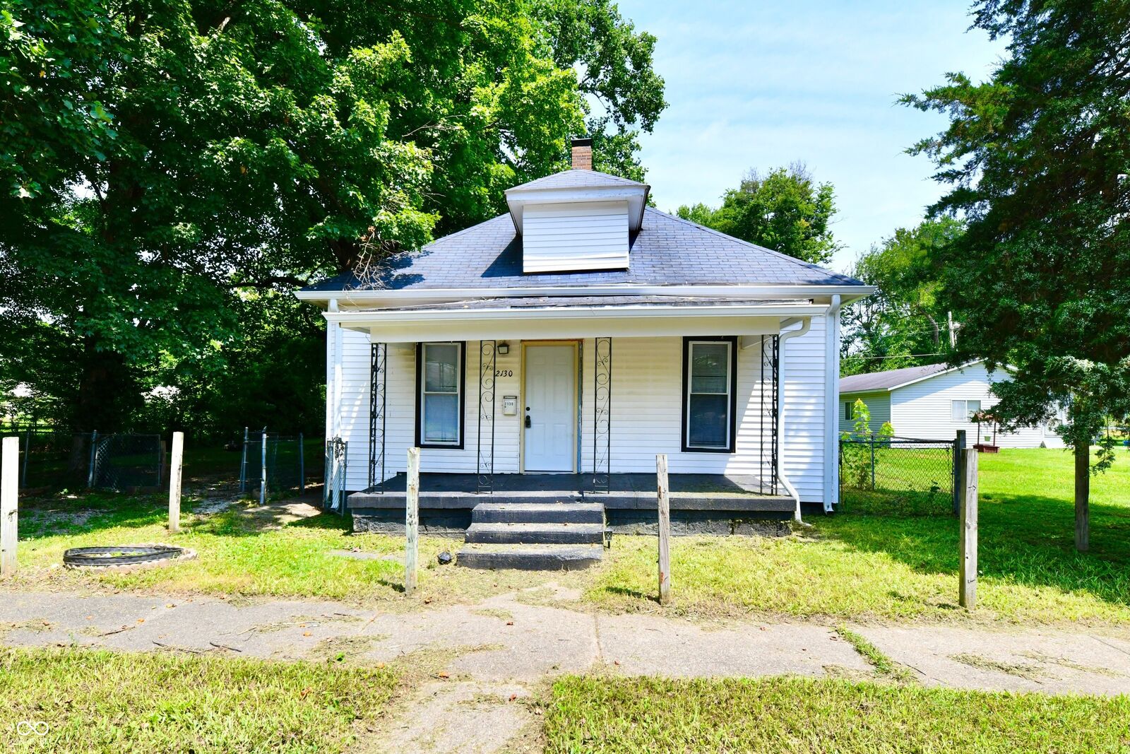 Property Photo:  2130 Plum Street  IN 47804 
